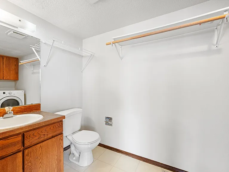 212 Edgewood Dr — Photo 29