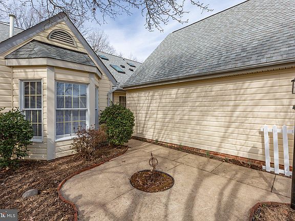 5th image of 11413 Sarasota Ct