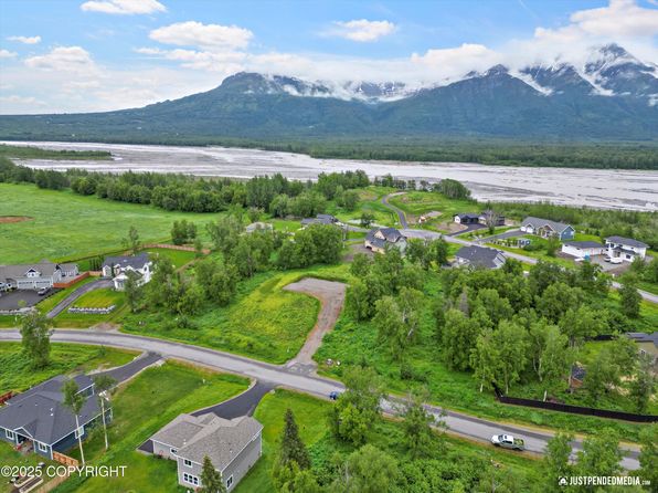 15161 E Rocky Point Dr, Palmer, AK 99645