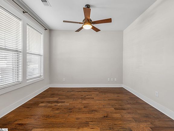 5th image of 510 Meritage St