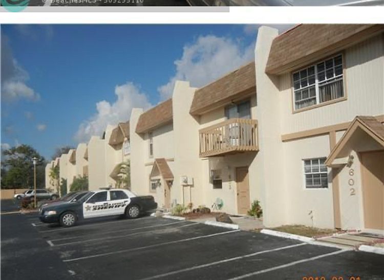 1st image of 3900 SW 52nd Ave #3900