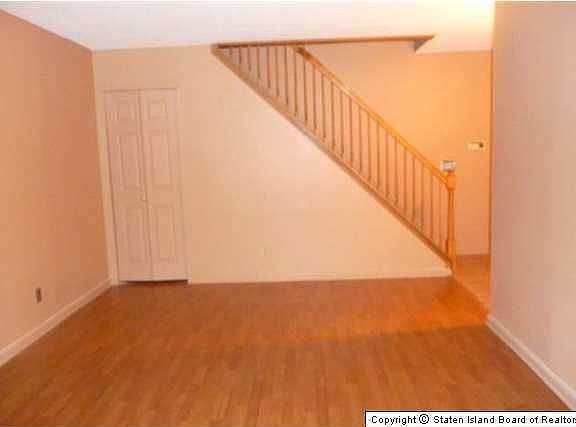 4th image of 121 Wellington Ct #1ST