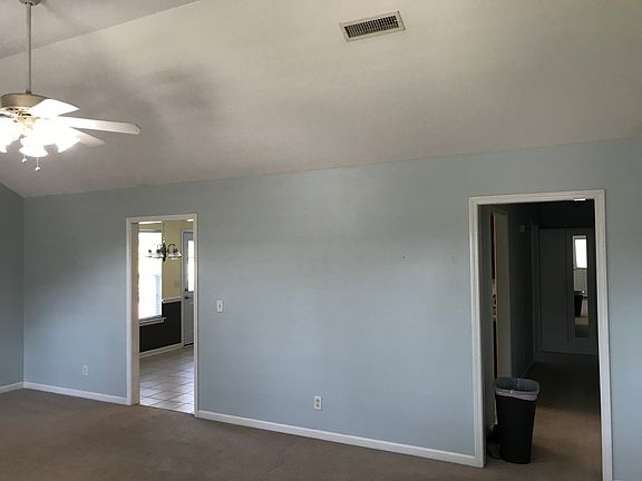 5th image of 9371 Shingle Oak Dr