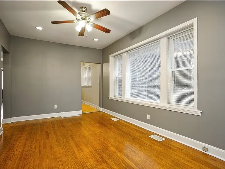 1049 N Massasoit Ave #1 — Photo 6