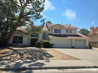 7609 Live Oak Way, Bakersfield, CA 93308