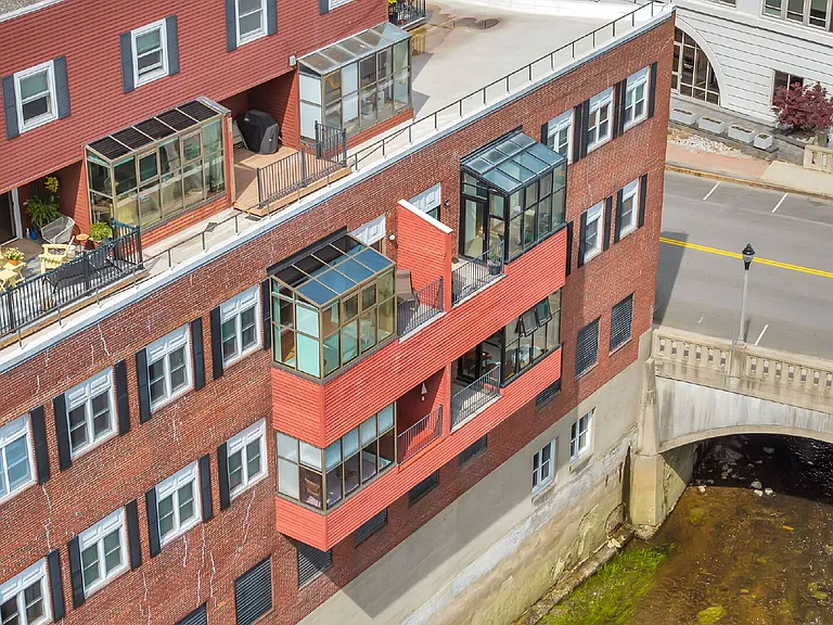 112 Franklin St #C2 — Photo 33