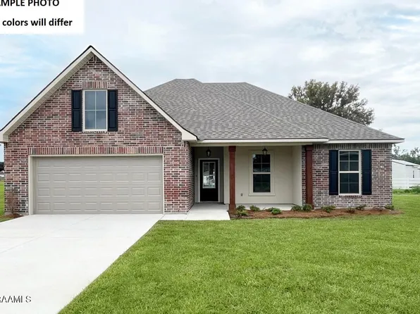 201 Hidden Meadows Dr, Lafayette, LA 70506