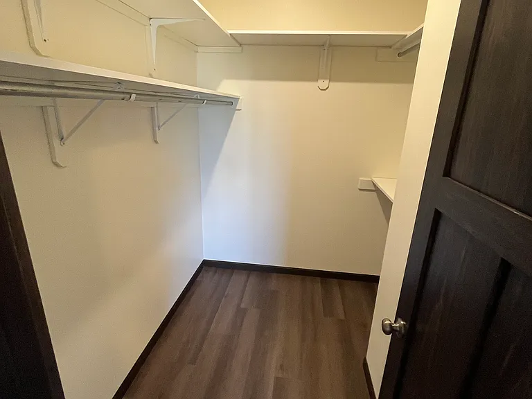 327 Post Oak Dr — Photo 7