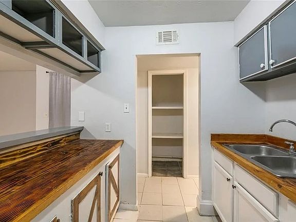 3rd image of 6003 Tullis Dr
