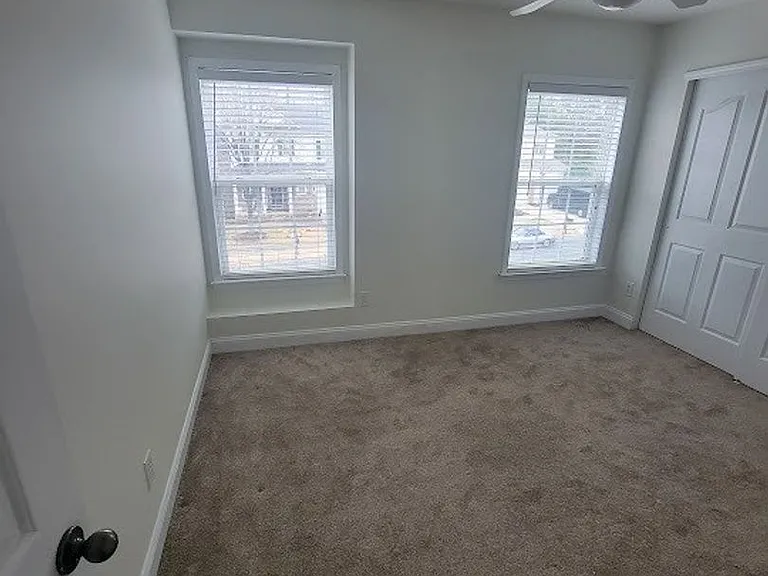 116 Silverspring Pl — Photo 10