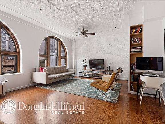 3rd image of 133 W 28th St APT 6B