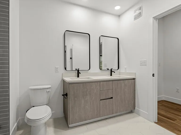 4315 S Congress Ave #312 — Photo 29