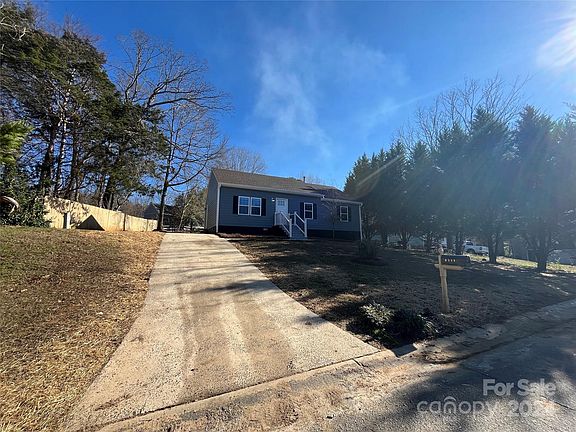 4th image of 9114 Saint Michaels Ln