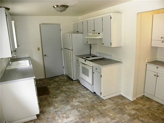 2nd image of 5126 150th St E