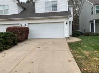 1036 Doral Dr, Bloomington, IL