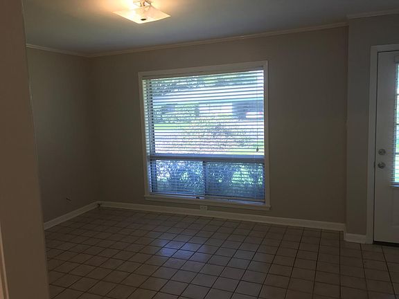 5th image of 104 William Dr #1