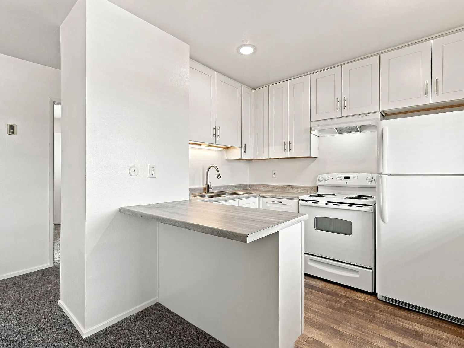 Vista del Sol Apartments — Photo 3