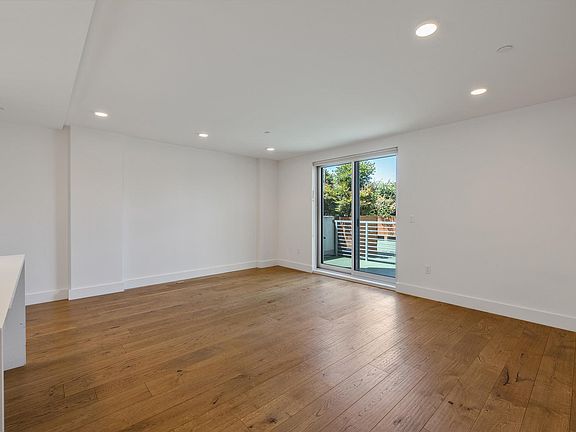 4th image of 1450 15th St #201