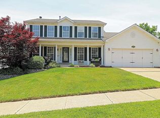 1194 Winter Park Dr, Fenton, MO 63026