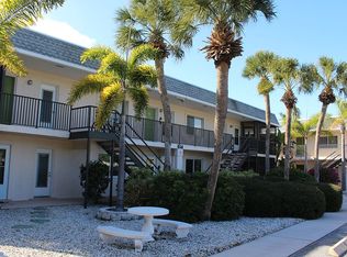 616 Guild Dr APT 1, Venice, FL 34285