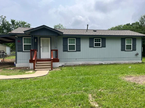 10 E Watson St, Willis, TX 77378