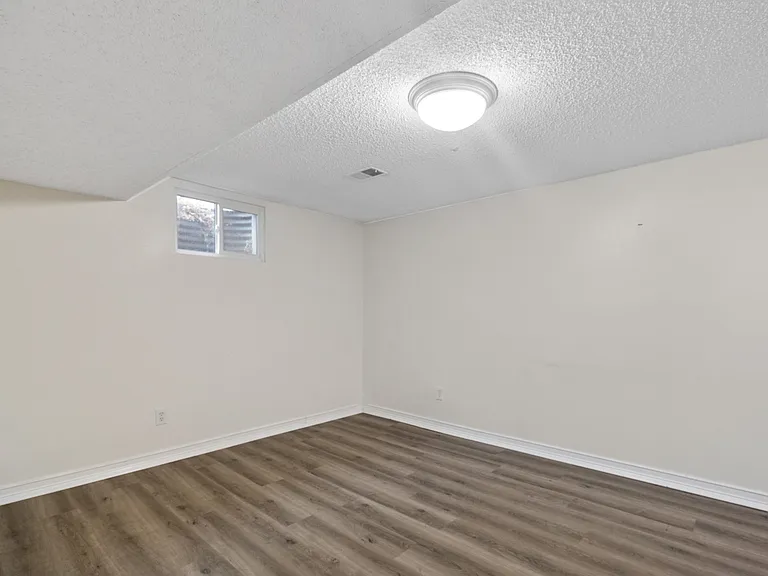 8150 Ames Way — Photo 6
