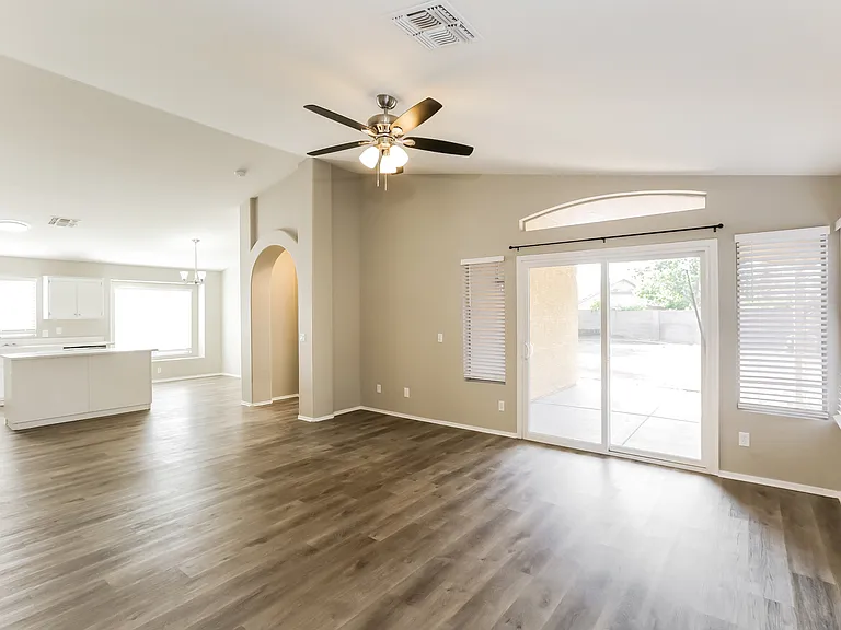8473 W Audrey Ln — Photo 4