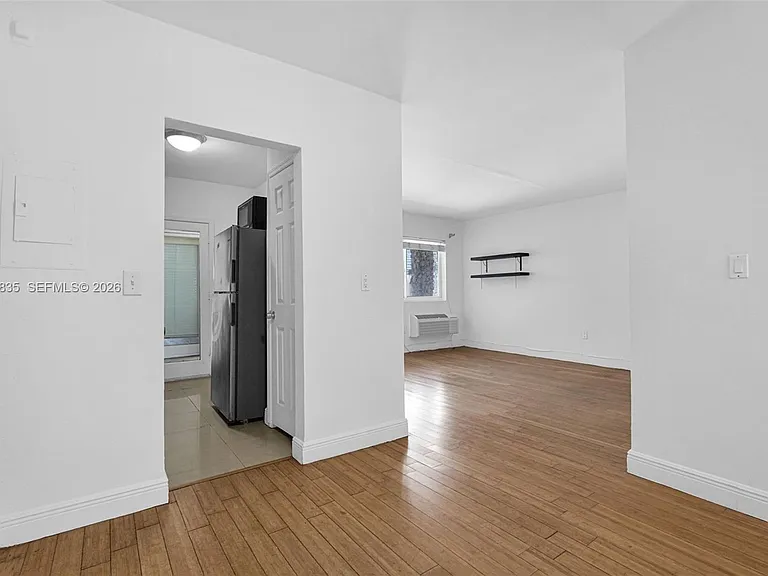 320 85th St #4 — Photo 11