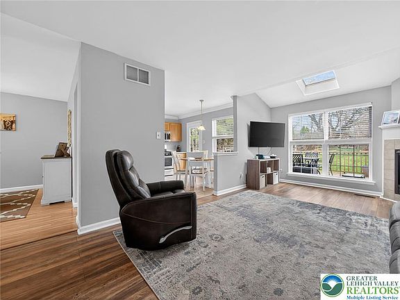 5th image of 545 Wild Mint Ln