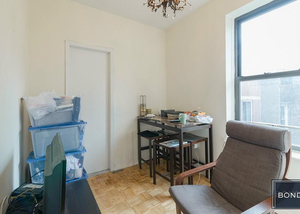 1st image of 17 Saint Marks Pl APT 021