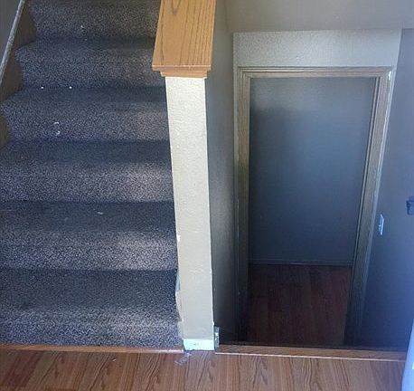 4th image of 17524 12th Ave E