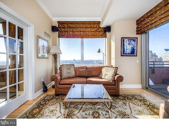 5th image of 440 S Broad St Unit 2701