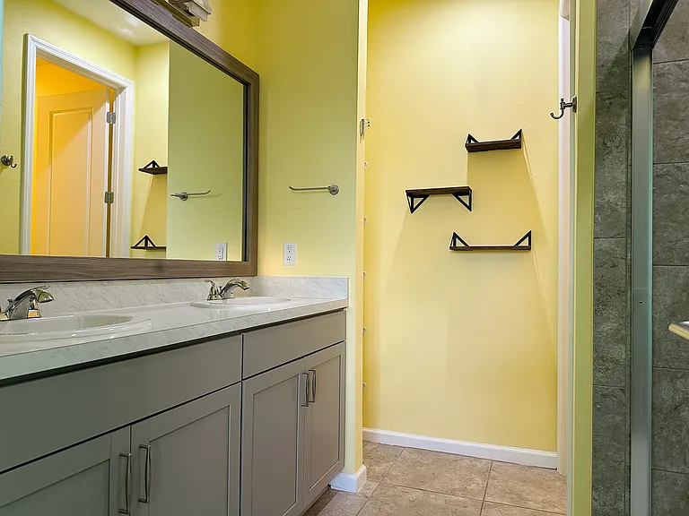 2410 Bittle Way — Photo 10