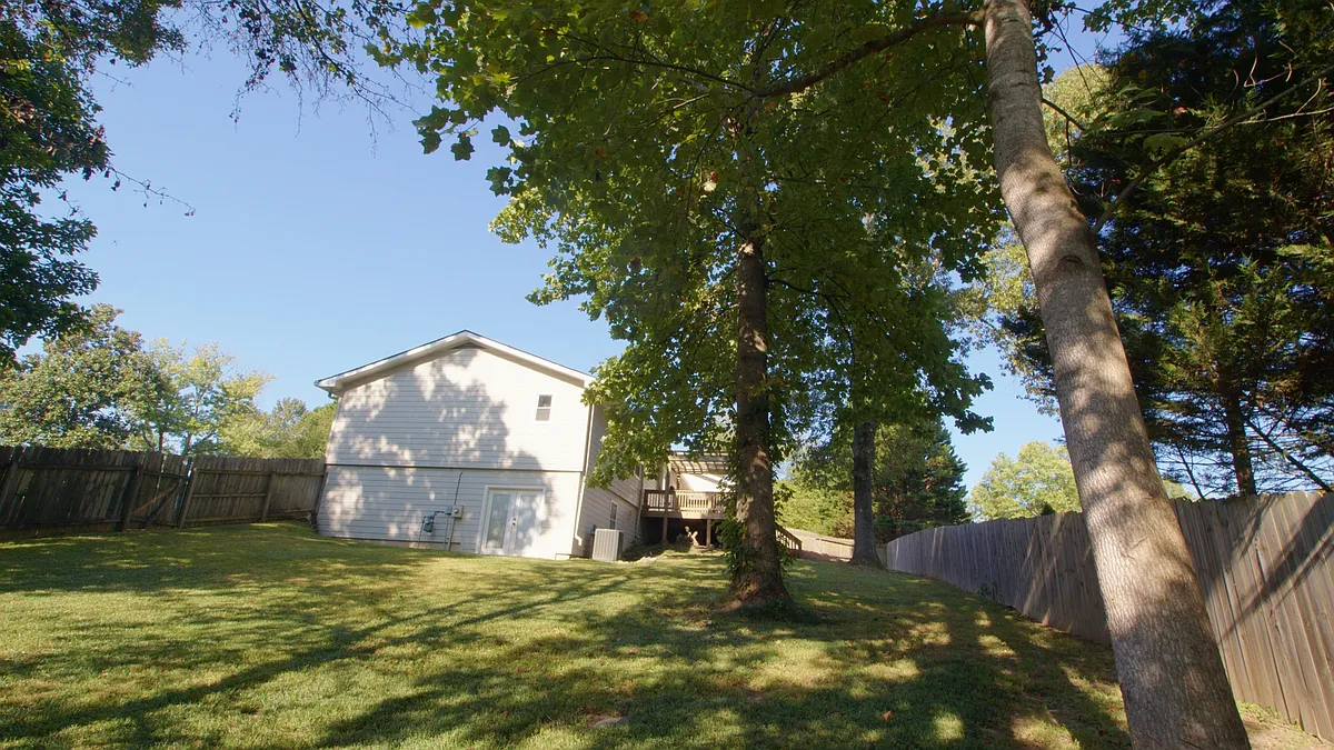 Huge Backyard - 1180 Fairfield Dr