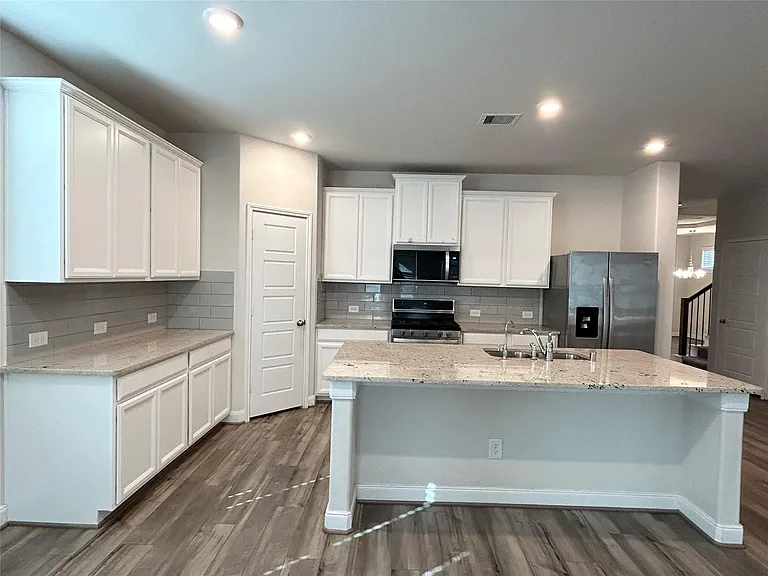 4326 Pale Fox Ln — Photo 33