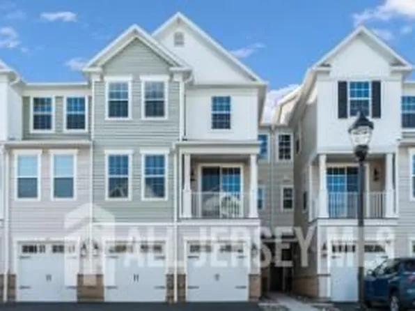 731 Station Rd, Dunellen, NJ 08812