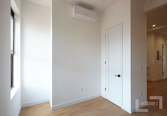 5th image of 166 E 105th St #3B
