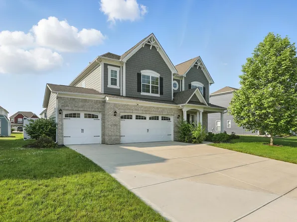 1221 Hamilton Dr, Greenwood, IN 46143