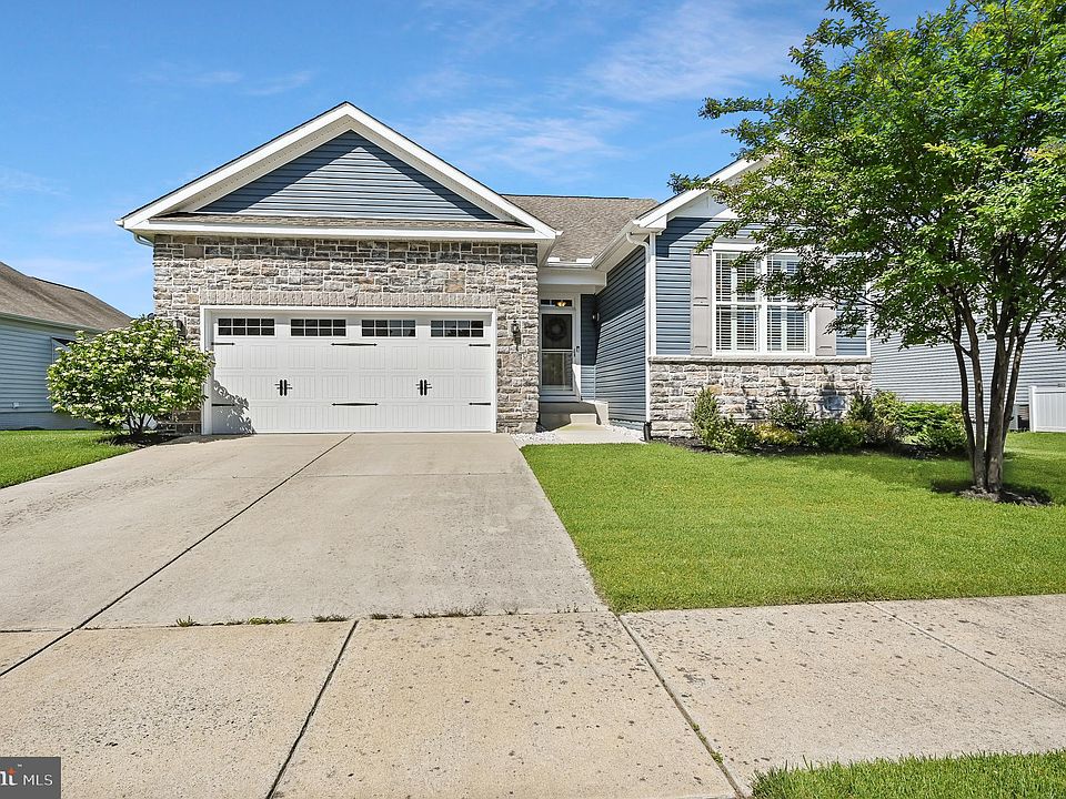 1st image of 29493 Glenwood Dr