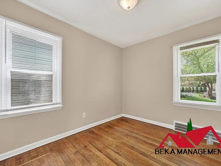 4924 Howe Rd — Photo 18