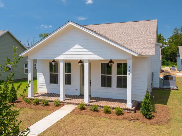 138 Wynwood Dr, Thomasville, GA 31792