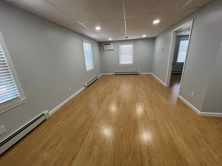 421 Philadelphia St #A — Photo 2