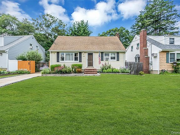 2nd image of 209 Iceland Drive