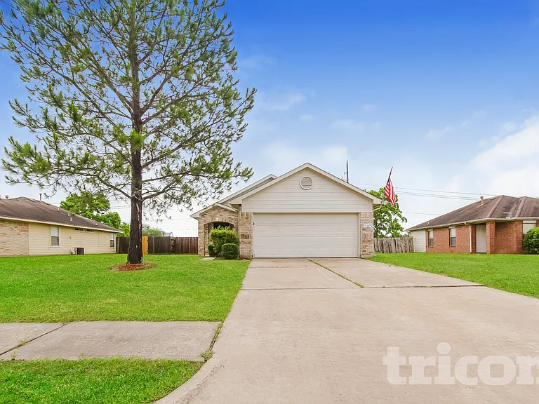 16507 Lazy Ridge Rd — Photo 2
