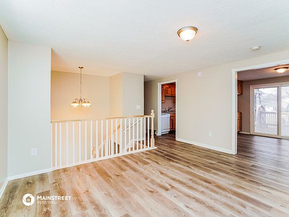 4th image of 3787 Big Walnut Dr