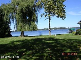 148 Sandy Beach Ct, Quincy, MI 49082