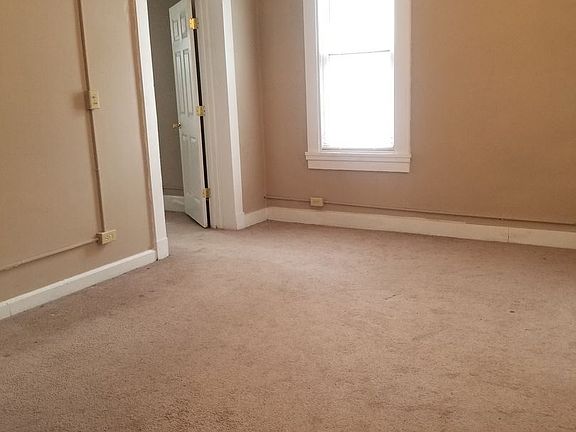 5th image of 1028 Tippecanoe St APT B