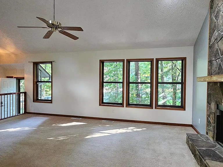 5053 Mackinac Dr — Photo 38