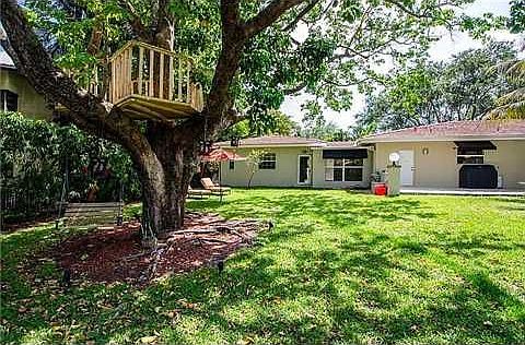 5th image of 4900 Granada Blvd