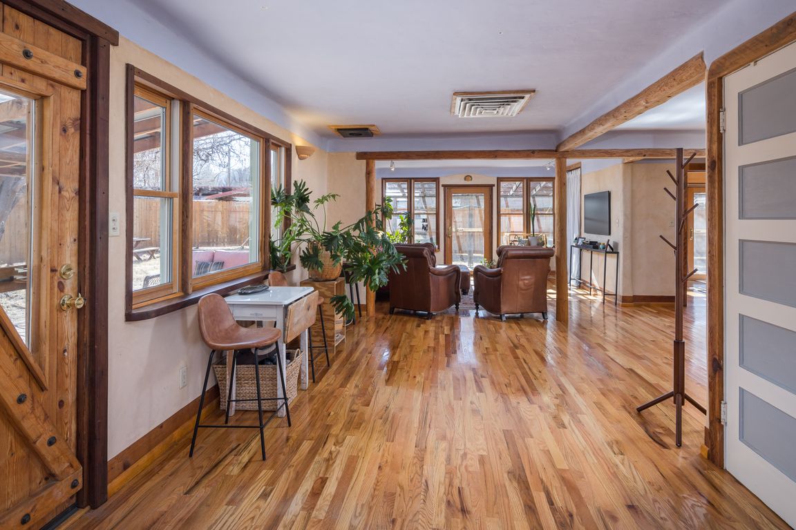 next background image